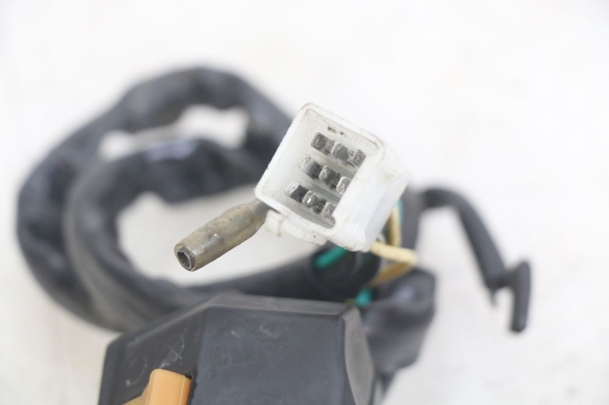 photo de INTERRUPTOR DERECHO YAMASAKI ROADSTER 50 (2013 - 2018) - Vista general del producto