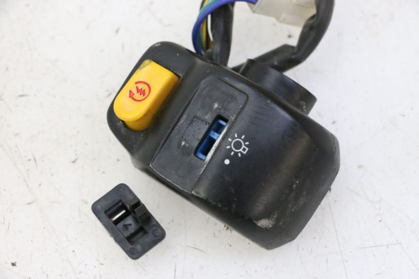 photo de COMANDO DERECHO PGO RODOSHOW 2T 50 (2003 - 2007) - Zoom estado de uso