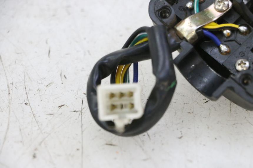 photo de COMANDO DERECHO PGO RODOSHOW 2T 50 (2003 - 2007) - Primer plano técnico