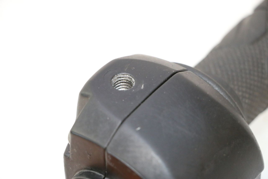 photo de CONMUTADOR DERECHA TNT MOTOR ROMA 10' 2T 50 (2011 - 2018) - Zoom estado de uso