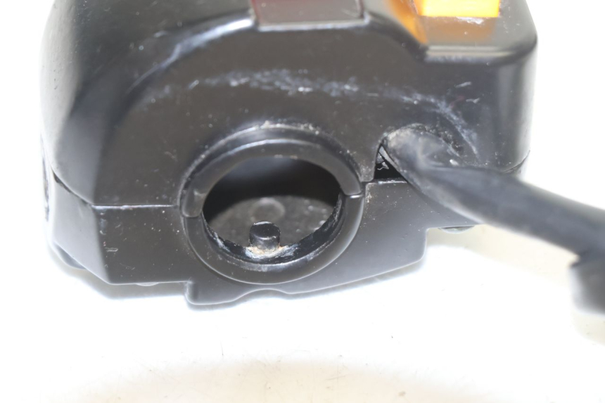 photo de CONMUTADOR DERECHA TNT MOTOR ROMA 10' 4T 50 (2007 - 2018) - Primer plano técnico