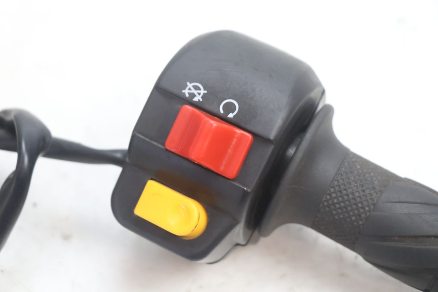 photo de CONMUTADOR DERECHA TNT MOTOR ROMA 12' 2T 50 (2007 - 2018) - Detalle de la pieza