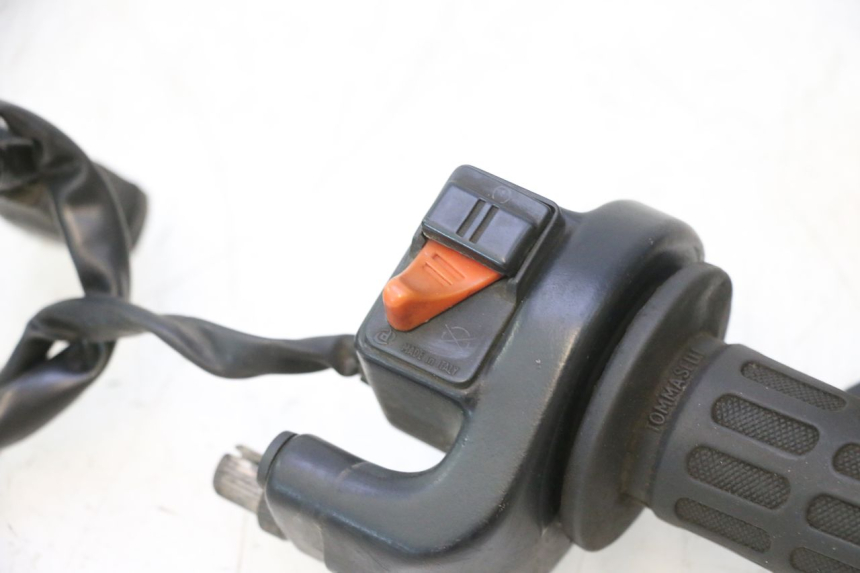 photo de CONMUTADOR DERECHA MZ RT 125 (2000 - 2008) - Detalles de los puntos de fijación