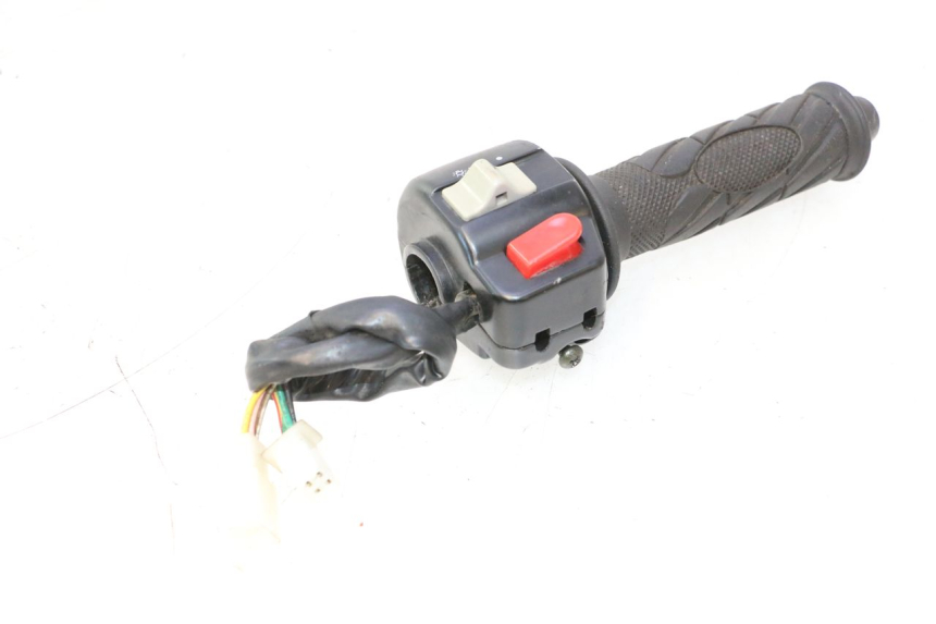 photo de INTERRUPTOR DERECHO KEEWAY RY6 2T 50 (2011 - 2019) - Detalle de la pieza
