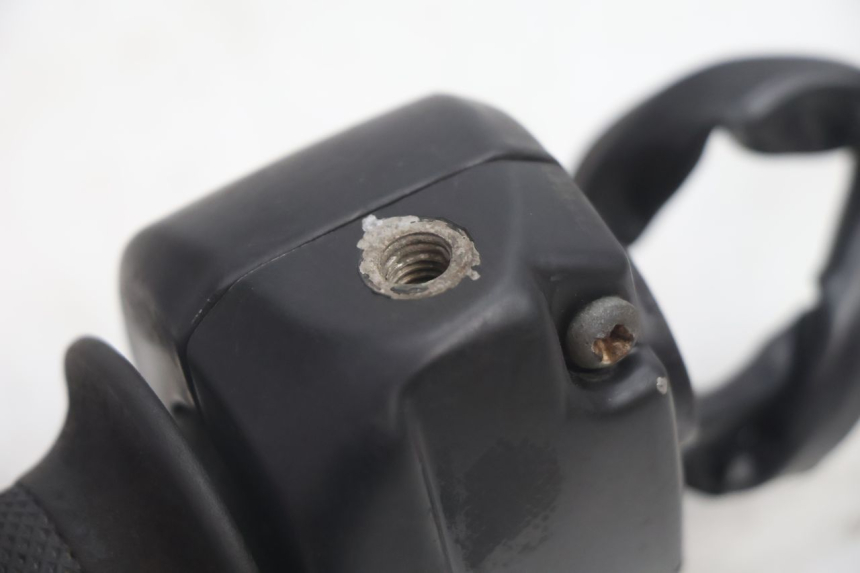 photo de INTERRUPTOR DERECHO KEEWAY RY6 2T 50 (2011 - 2019) - Vista general del producto