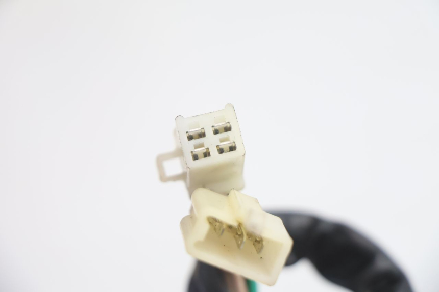 photo de INTERRUPTOR DERECHO KEEWAY RY6 2T 50 (2011 - 2019) - Estado de la superficie y material