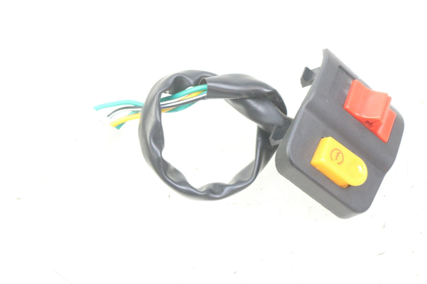 photo de INTERRUPTOR DERECHO JM MOTORS SANTANA 50 (2014 - 2023) - Primer plano técnico