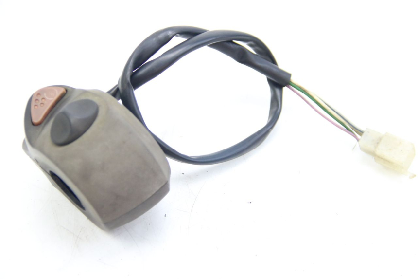 photo de INTERRUPTOR DERECHO PEUGEOT SATELIS COMPRESSOR K15 125 (2006 - 2009) - Detalle de la pieza