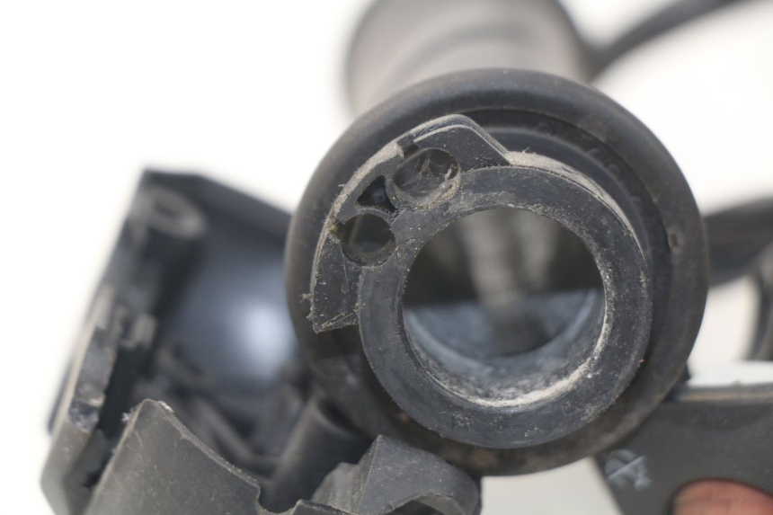 photo de CONMUTADOR DERECHA PEUGEOT SATELIS 300 (2012 - 2015) - Detalle de la pieza