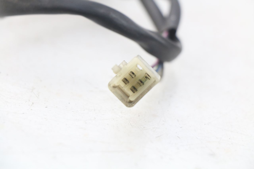 photo de INTERRUPTOR DERECHO PEUGEOT SATELIS 125 (2006 - 2009) - Zoom estado de uso