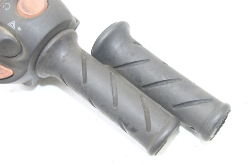 photo de CONMUTADOR DERECHA PEUGEOT SATELIS 125 (2013 - 2018) - Zoom estado de uso