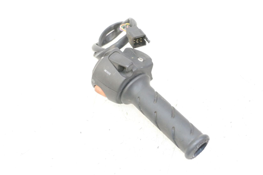 photo de CONMUTADOR DERECHA PEUGEOT SATELIS 125 (2013 - 2018) - Detalle de la pieza