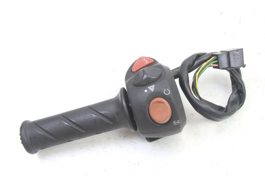photo de CONMUTADOR DERECHA PEUGEOT SATELIS 125 (2013 - 2018) - Zoom estado de uso