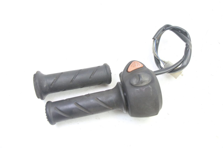 photo de CONMUTADOR DERECHA PEUGEOT SATELIS 250 (2006 - 2012) - Zoom estado de uso