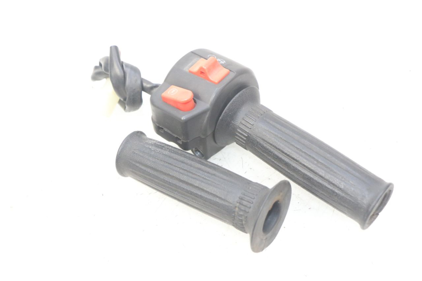 photo de INTERRUPTOR DERECHO JM MOTORS SC 4T 50 (2012 - 2017) - Detalle de la pieza