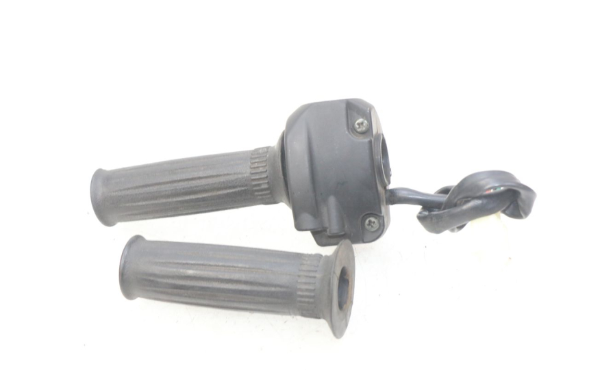 photo de INTERRUPTOR DERECHO JM MOTORS SC 4T 50 (2012 - 2017) - Primer plano técnico