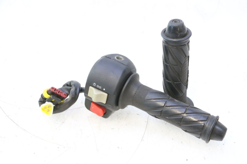 photo de CONMUTADOR DERECHA RIDE SLASH 2T 50 (2012 - 2014) - Vista principal