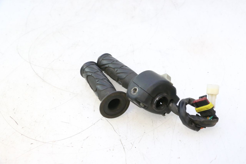 photo de CONMUTADOR DERECHA RIDE SLASH 2T 50 (2012 - 2014) - Vista general del producto
