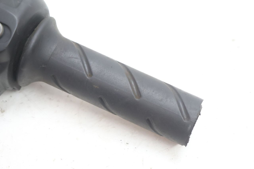 photo de INTERRUPTOR DERECHO PEUGEOT SPEEDFIGHT LC 50 (1996 - 2002) - Zoom estado de uso