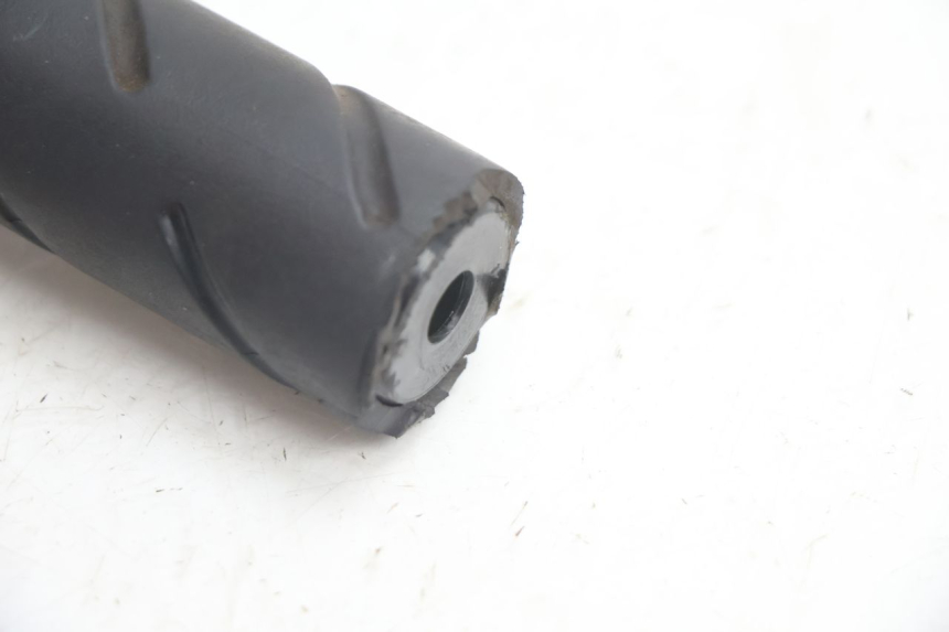photo de INTERRUPTOR DERECHO PEUGEOT SPEEDFIGHT LC 50 (1996 - 2002) - Otra perspectiva