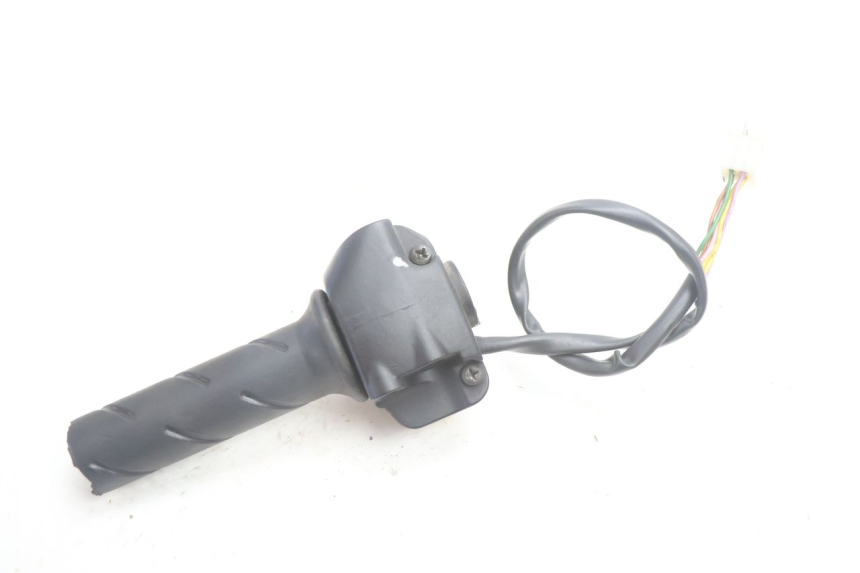 photo de INTERRUPTOR DERECHO PEUGEOT SPEEDFIGHT LC 50 (1996 - 2002) - Vista general del producto