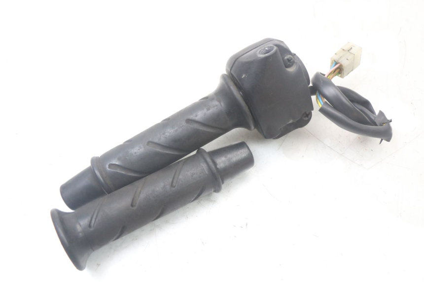 photo de INTERRUPTOR DERECHO PEUGEOT SPEEDFIGHT 100 (1997 - 2007) - Vista general del producto