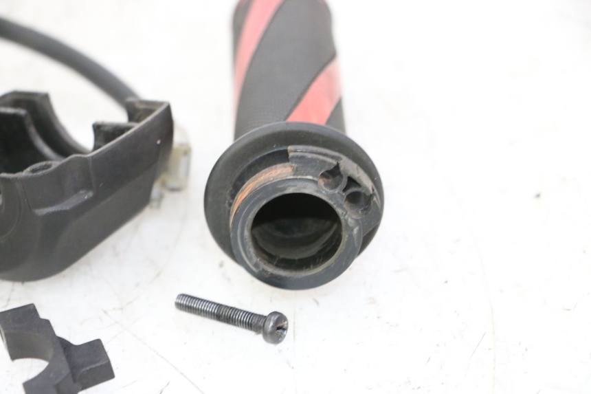 photo de CONMUTADOR DERECHA APRILIA SR R 2T LC 50 (2018 - 2021) - Otra vista del artículo