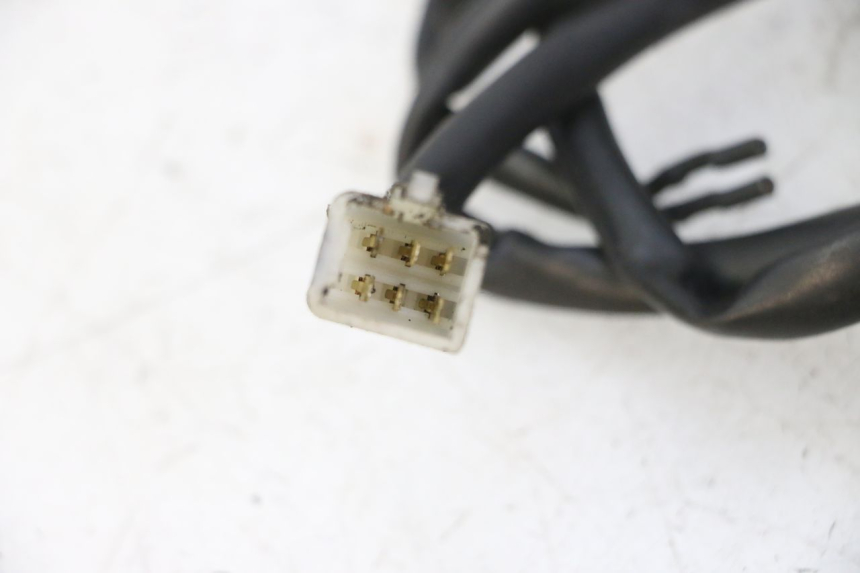 photo de CONMUTADOR DERECHA APRILIA SR R 2T LC 50 (2018 - 2021) - Estado de la superficie y material