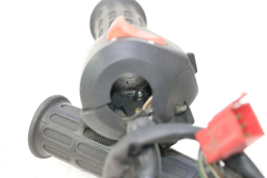 photo de CONMUTADOR DERECHA HONDA ST PAN EUROPEAN 1100 (1990 - 2002) - Zoom estado de uso