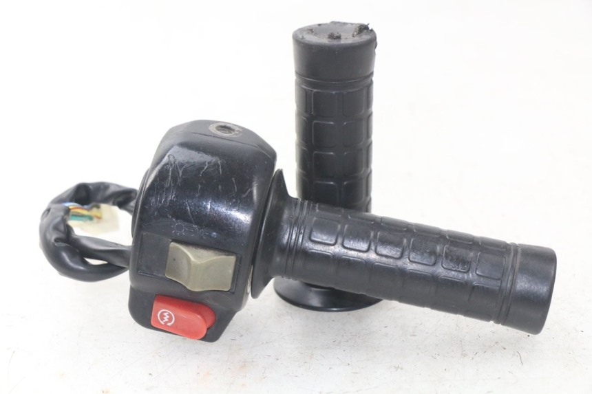 photo de CONMUTADOR DERECHA FYM STRADA 50 (2007 - 2014) - Vista principal