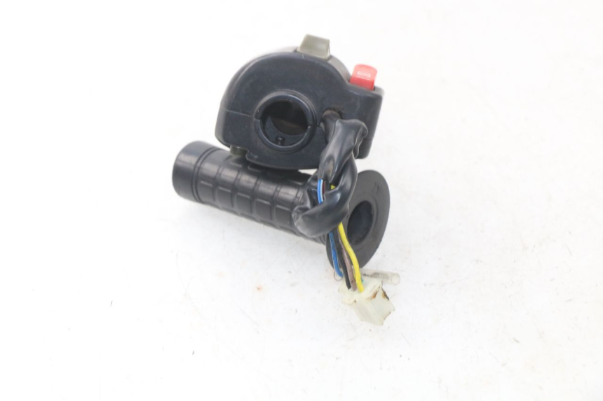 photo de CONMUTADOR DERECHA FYM STRADA 50 (2007 - 2014) - Zoom estado de uso