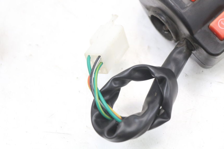 photo de  VASTRO STREET X 4T 50 (2016 - 2021) - Detalles de los puntos de fijación