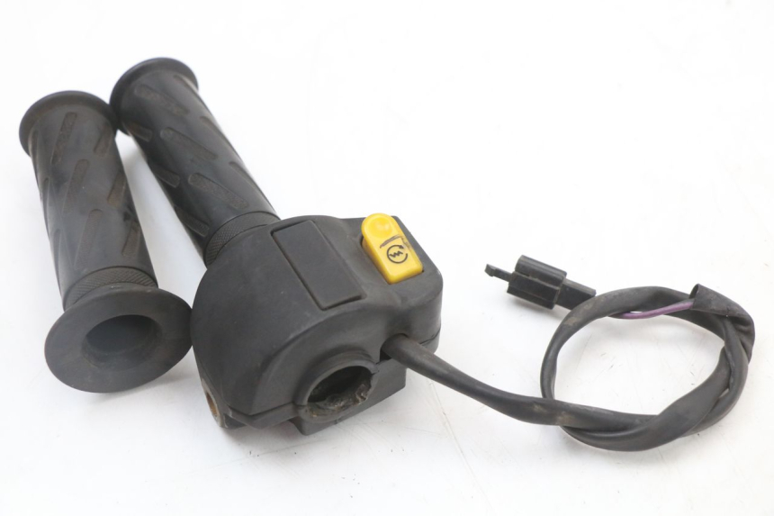 photo de CONMUTADOR DERECHA PEUGEOT STREETZONE 2T 50 (2014 - 2019) - Primer plano técnico