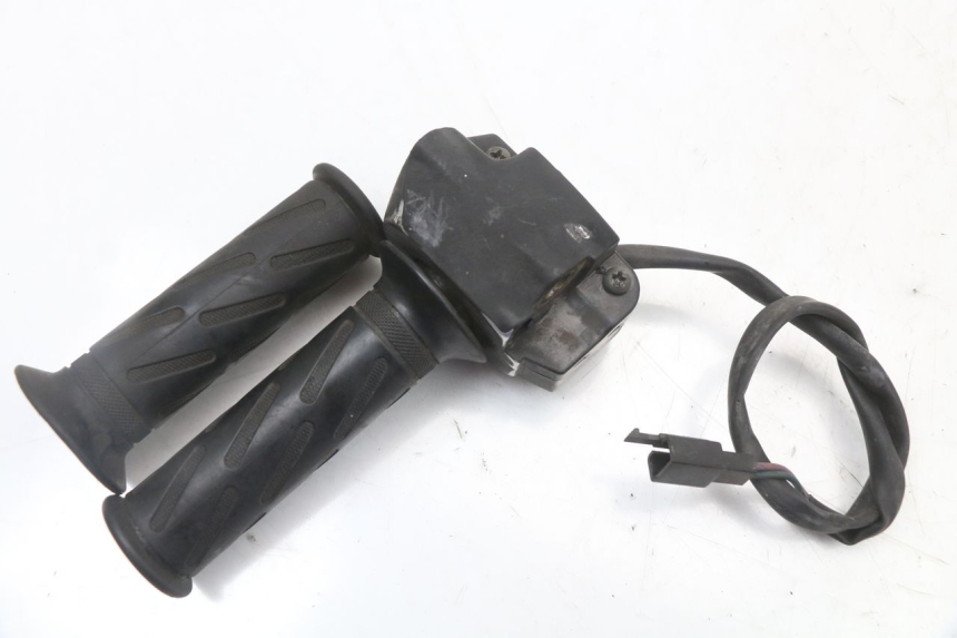 photo de CONMUTADOR DERECHA PEUGEOT STREETZONE 2T 50 (2014 - 2019) - Vista general del producto