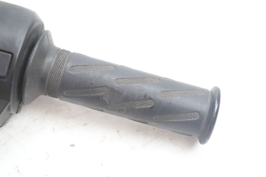 photo de CONMUTADOR DERECHA PEUGEOT STREETZONE NAKED 2T 50 (2014 - 2018) - Zoom estado de uso