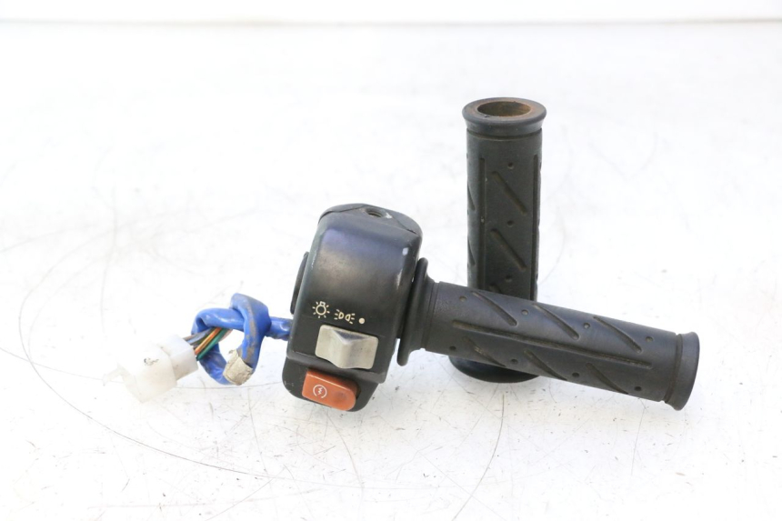 photo de CONMUTADOR DERECHA KYMCO SUPER 8 2T 50 (2007 - 2013) - Vista principal