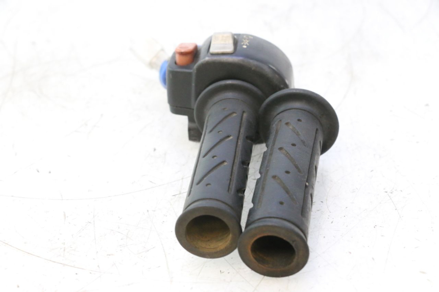 photo de CONMUTADOR DERECHA KYMCO SUPER 8 2T 50 (2007 - 2013) - Zoom estado de uso