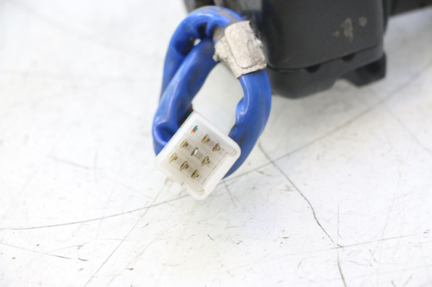 photo de CONMUTADOR DERECHA KYMCO SUPER 8 2T 50 (2007 - 2013) - Primer plano técnico