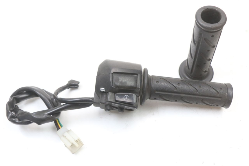 photo de CONMUTADOR DERECHA KYMCO SUPER 8 4T 50 (2021 - 2024) - Detalle de la pieza