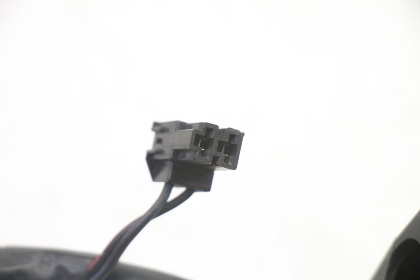 photo de CONMUTADOR DERECHA SUZUKI SV S 650 (2003 - 2009) - Detalles de los puntos de fijación