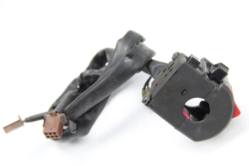 photo de INTERRUPTOR DERECHO YAMAHA TDM ABS 900 (2002 - 2014) - Primer plano técnico