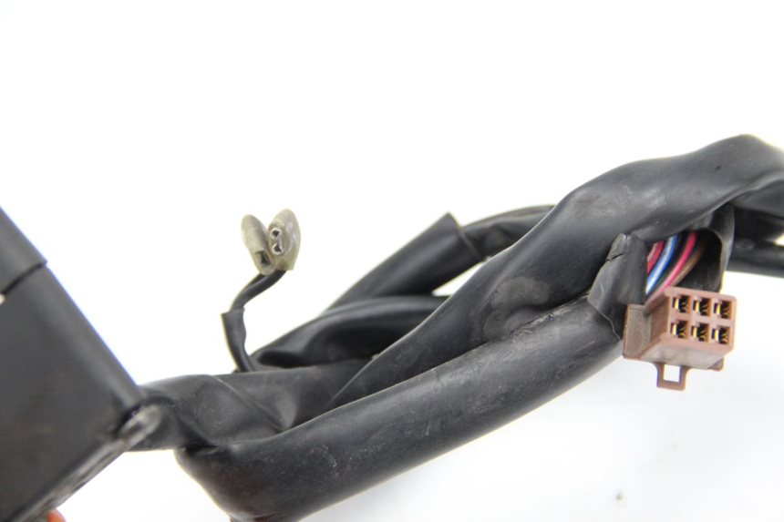 photo de INTERRUPTOR DERECHO YAMAHA TDM ABS 900 (2002 - 2014) - Detalles de los puntos de fijación