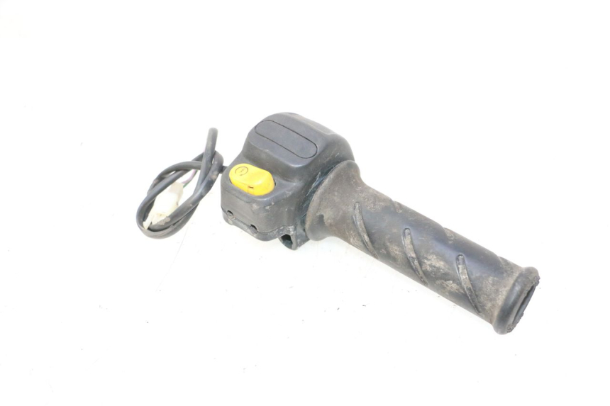 photo de INTERRUPTOR DERECHO PEUGEOT TKR TREKKER FURIOUS 50 (2005 - 2014) - Vista principal