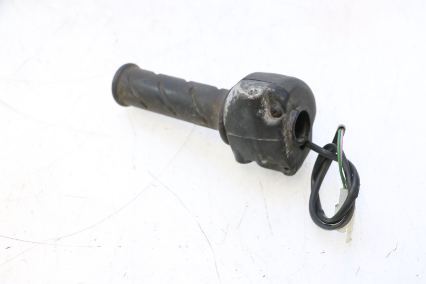 photo de INTERRUPTOR DERECHO PEUGEOT TKR TREKKER FURIOUS 50 (2005 - 2014) - Zoom estado de uso