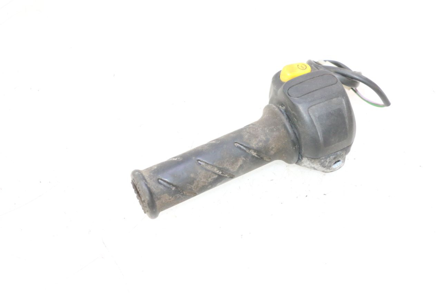 photo de INTERRUPTOR DERECHO PEUGEOT TKR TREKKER FURIOUS 50 (2005 - 2014) - Recambio usado revisado