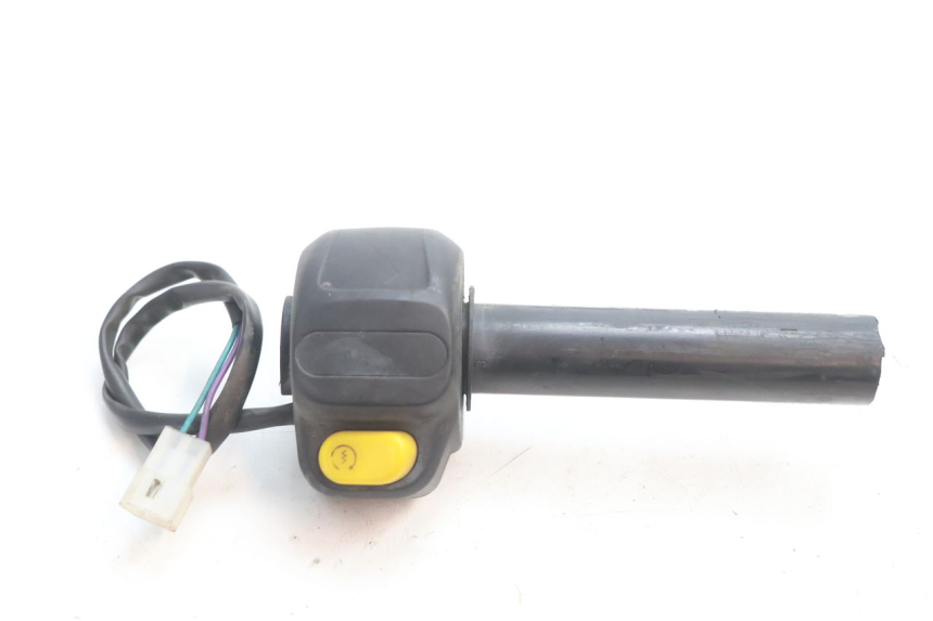 photo de INTERRUPTOR DERECHO PEUGEOT TREKKER 50 (1995 - 2004) - Vista principal