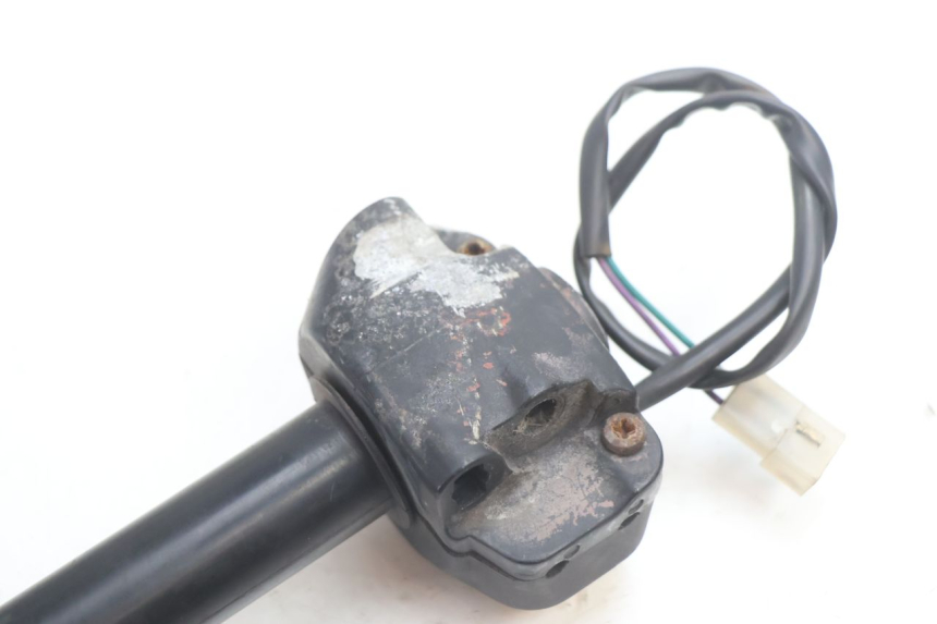 photo de INTERRUPTOR DERECHO PEUGEOT TREKKER 50 (1995 - 2004) - Vista general del producto