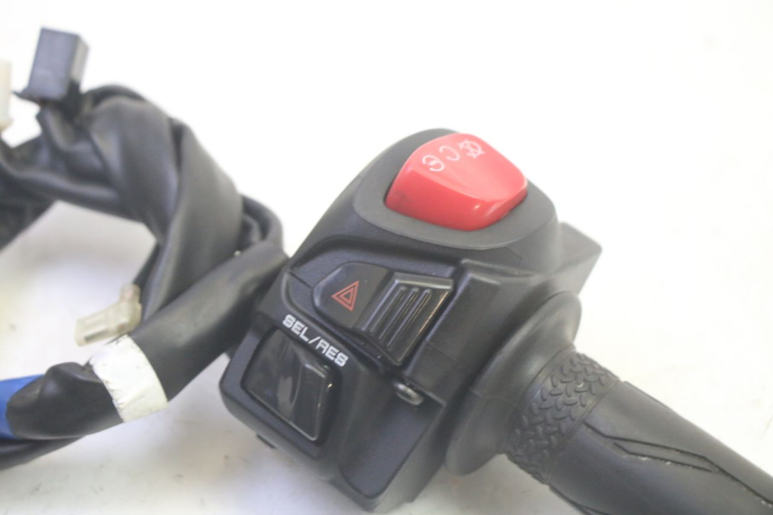 photo de CONMUTADOR DERECHA YAMAHA TRICITY 300 (2020 - 2024) - Detalle de la pieza