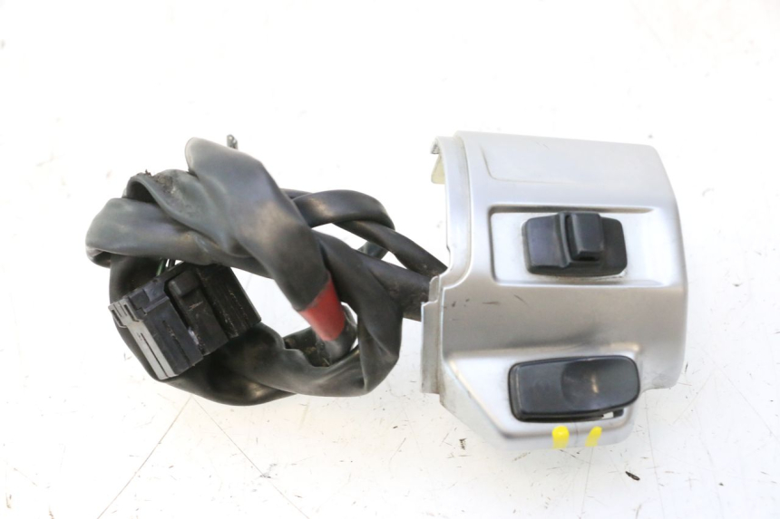 photo de INTERRUPTOR DERECHO PIAGGIO VESPA PRIMAVERA 2T 50 (2013 - 2018) - Vista principal