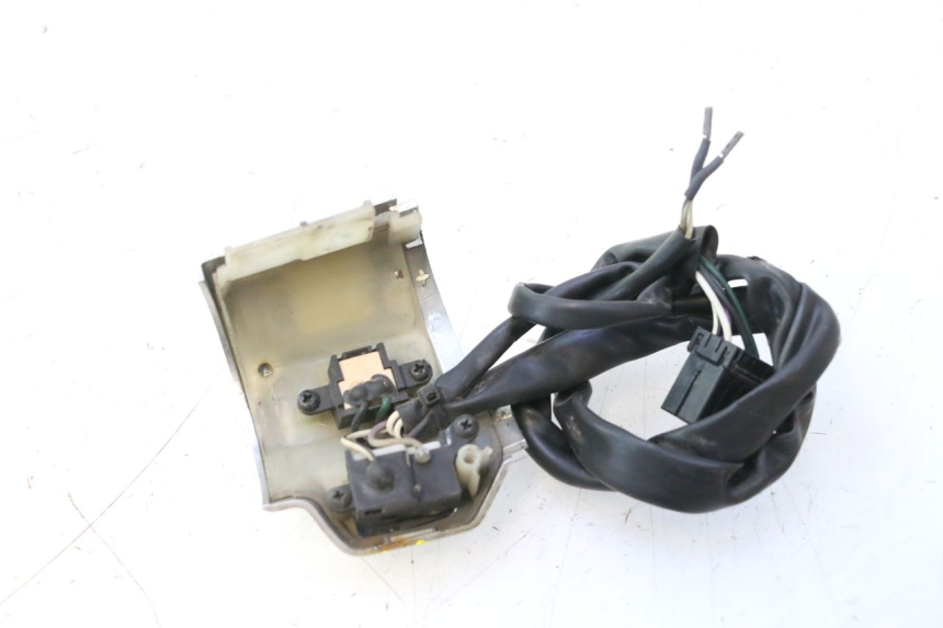 photo de INTERRUPTOR DERECHO PIAGGIO VESPA PRIMAVERA 2T 50 (2013 - 2018) - Vista general del producto